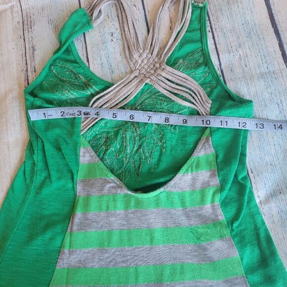 Miss Me Green Scoop Neck Sleeveless Sequin Stripe Casual Tank Top Size Small - Picture 13 of 15